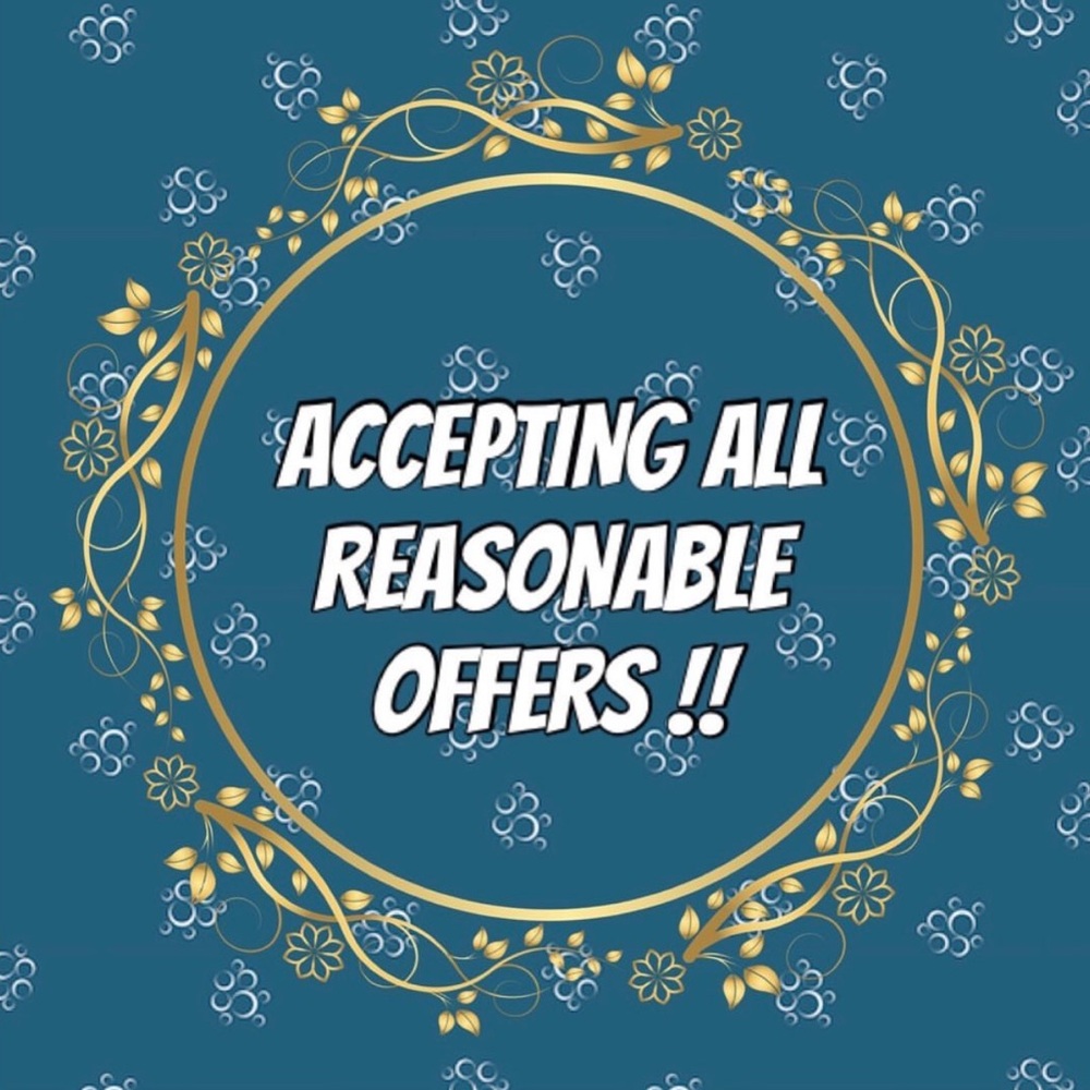 Decorative Blue and Gold Floral Design